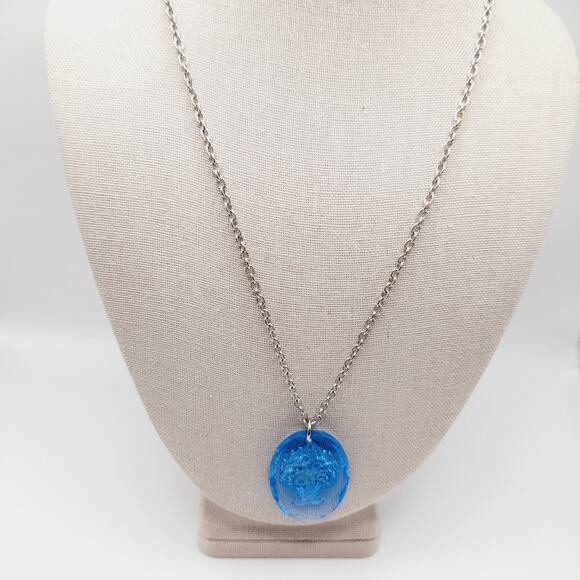 Vintage Blue Glass Intaglio Basket Pendant Necklace 24” Silver Chain - Picture 4 of 10